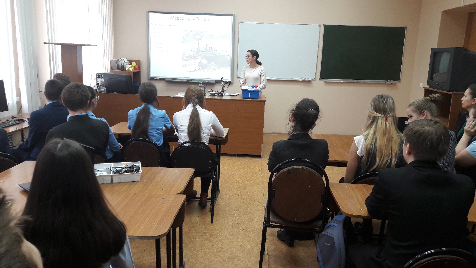 Доцентом кафедры ИиМОИМ Кочетковой О.А. проведен мастер-класс Космическая робототехника